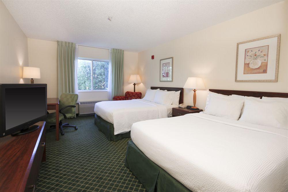 Fairfield & Hotel