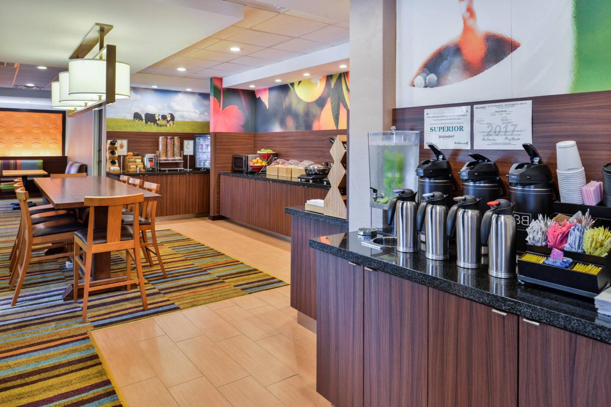 Fairfield & Hotel