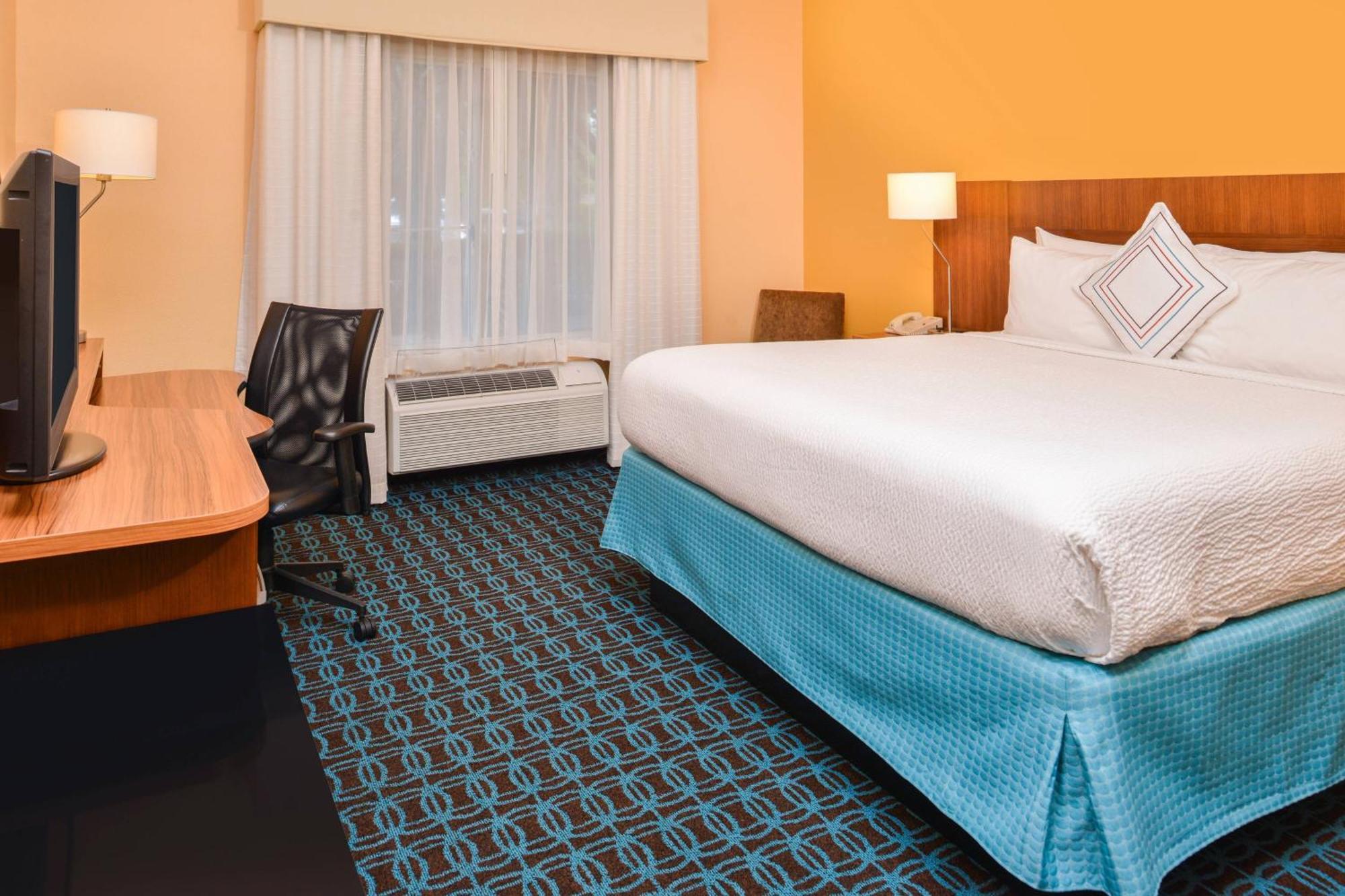 Hotel Fairfield & 3*
