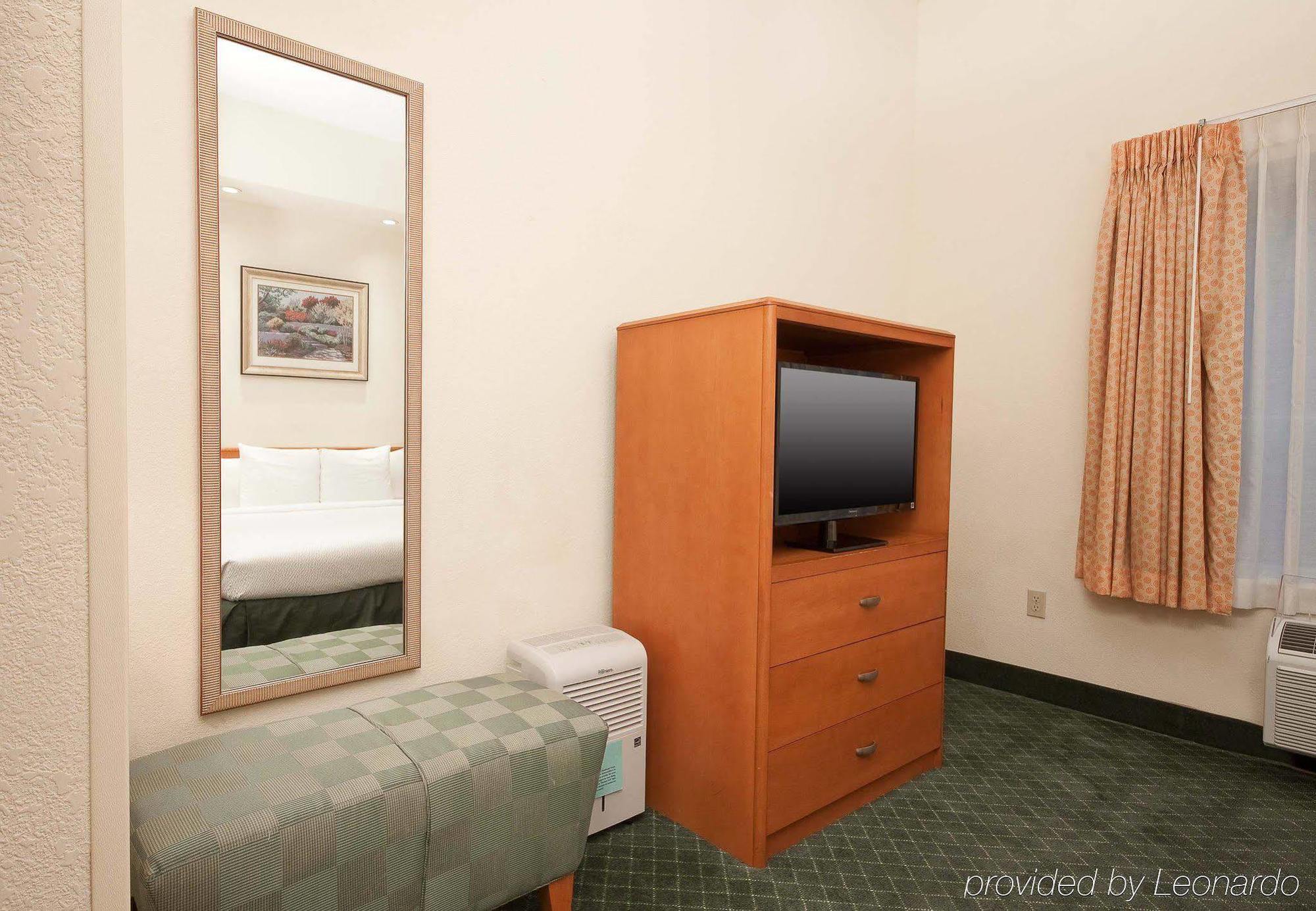 Hotel Fairfield & 3*